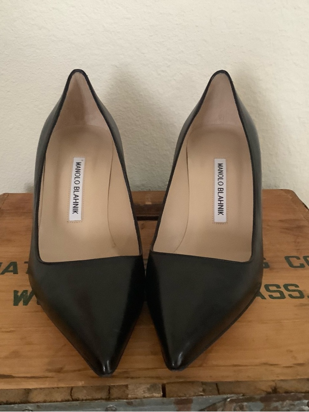 SOLD!! MANOLO BLAHNIK HEELS